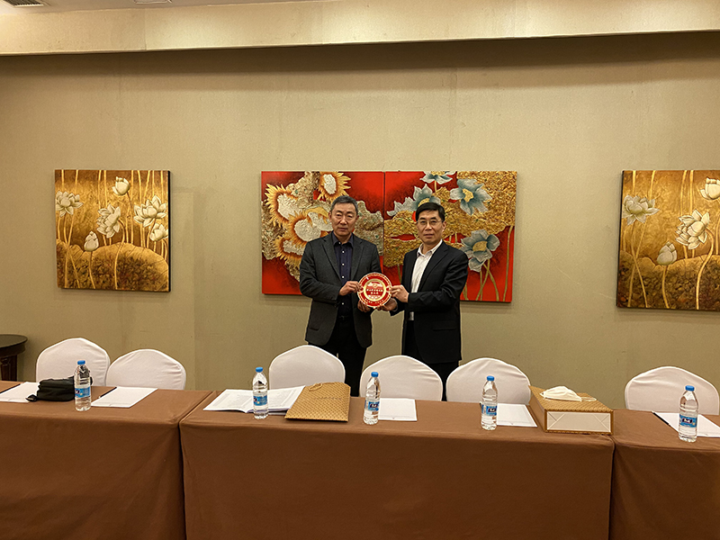 中建聯(lián)合積極參與慈善事業(yè)，榮獲嶗山慈善事業(yè)貢獻(xiàn)獎(圖3)