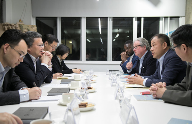 青島市長孟凡利對德才集團(tuán)英國DC-HD設(shè)計院走訪調(diào)研(圖1)