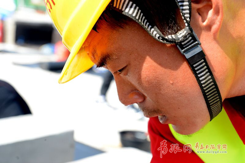 比速度拼質(zhì)量！青島農(nóng)民工建筑技能大比拼(圖6)