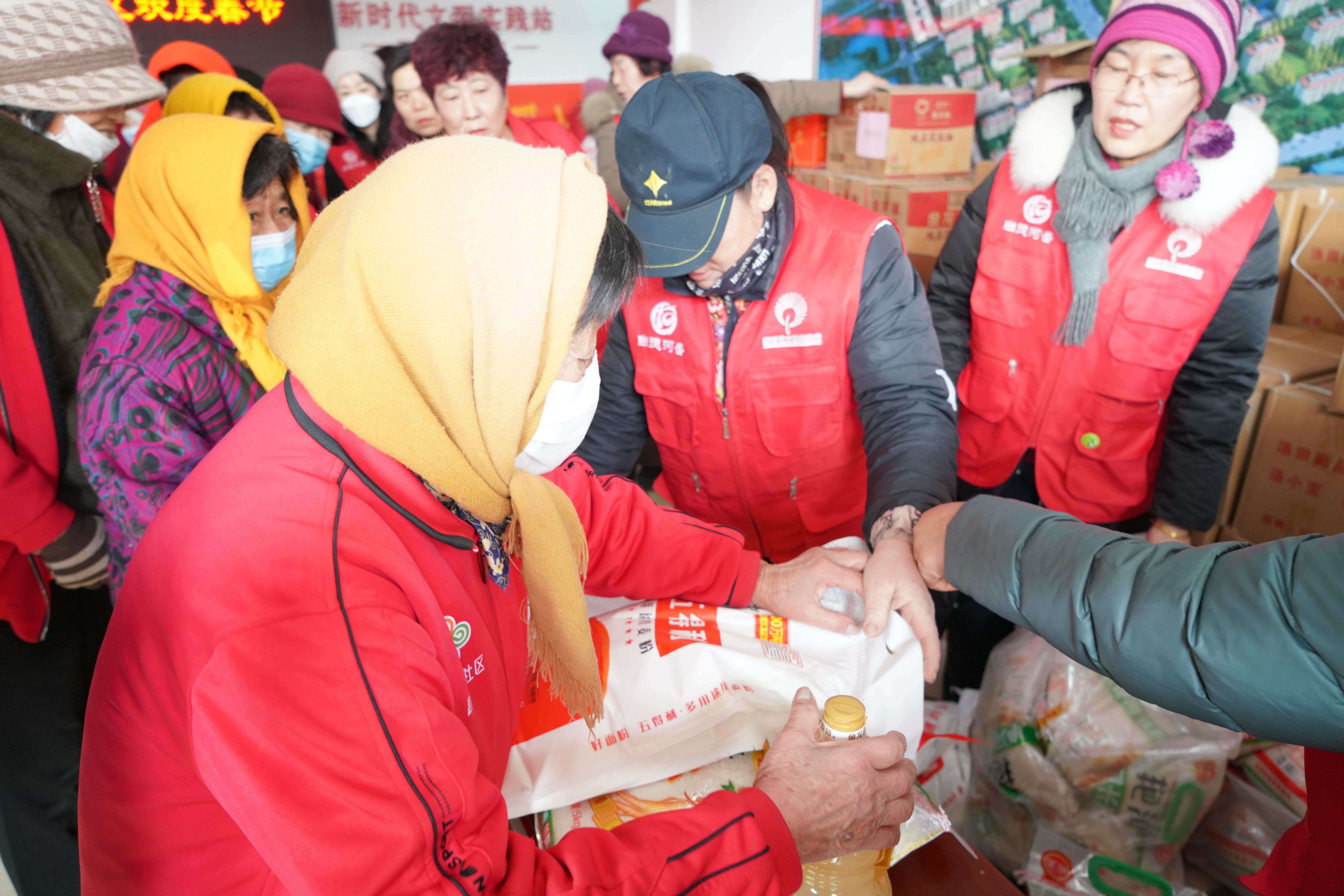 迎新春 送溫暖 | 中建聯(lián)合助力趙家?guī)X社區(qū)歡度春節(jié)(圖3)