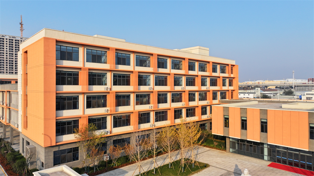 青島五十八中附屬實驗學(xué)?！薪?lián)合以匠心筑校，智啟未來(圖4)